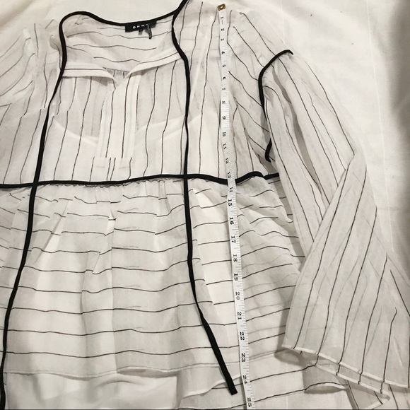 DKNY sheer peplum top with attached white camisole Long Sleeve Blouse Size M - Picture 6 of 8